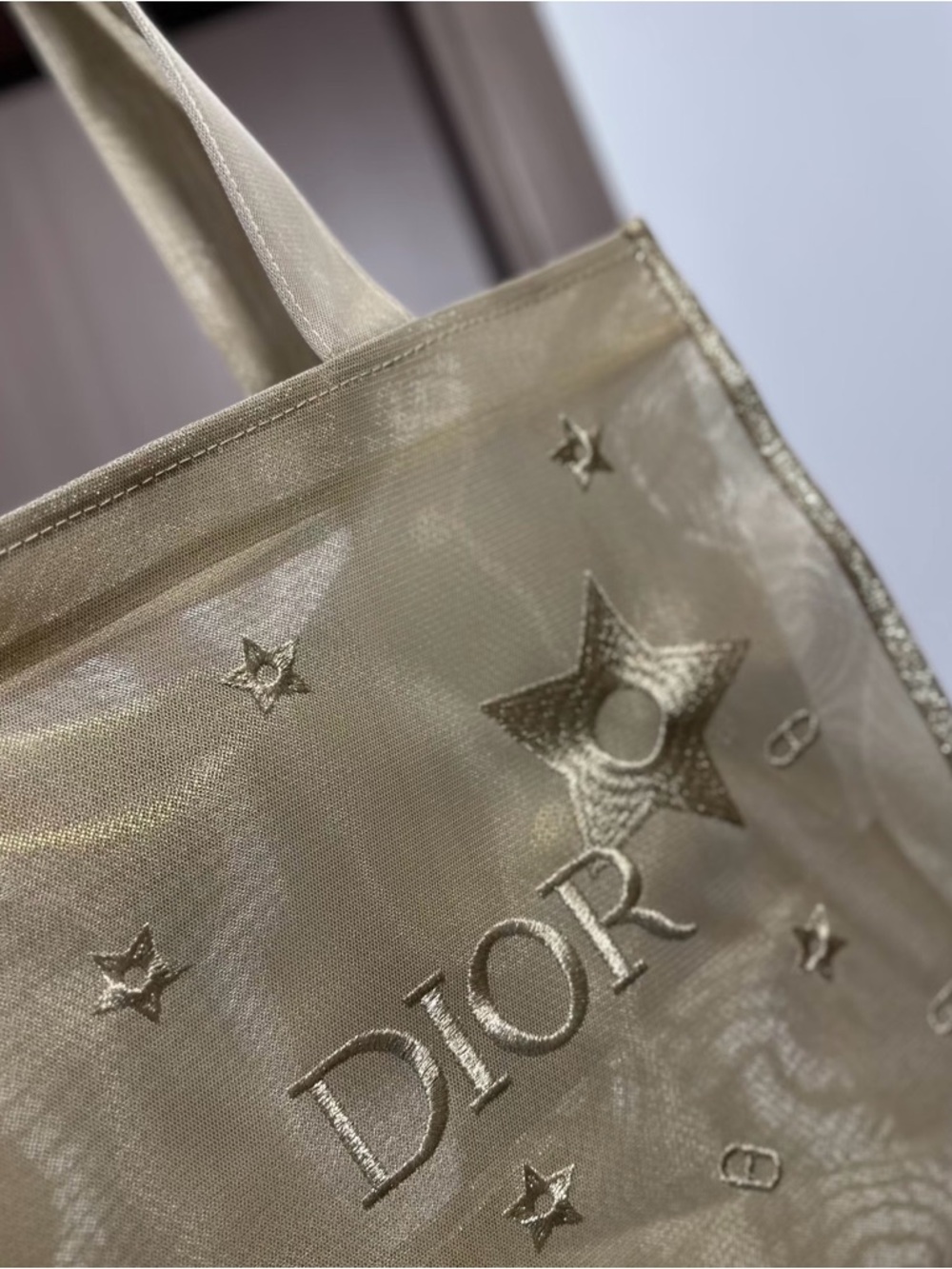 New! Dior Metallic Gold Star cosmetics Bag - Picture 2 of 10